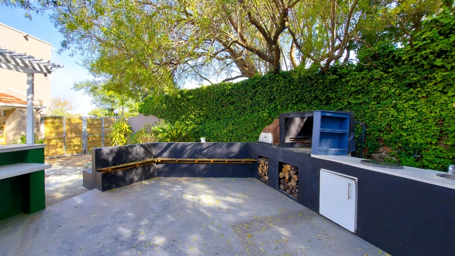 9 Bedroom Property for Sale in Montclair Western Cape